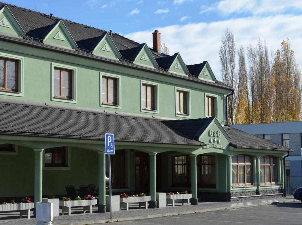 G&G Penzion Sala Dış mekan fotoğraf